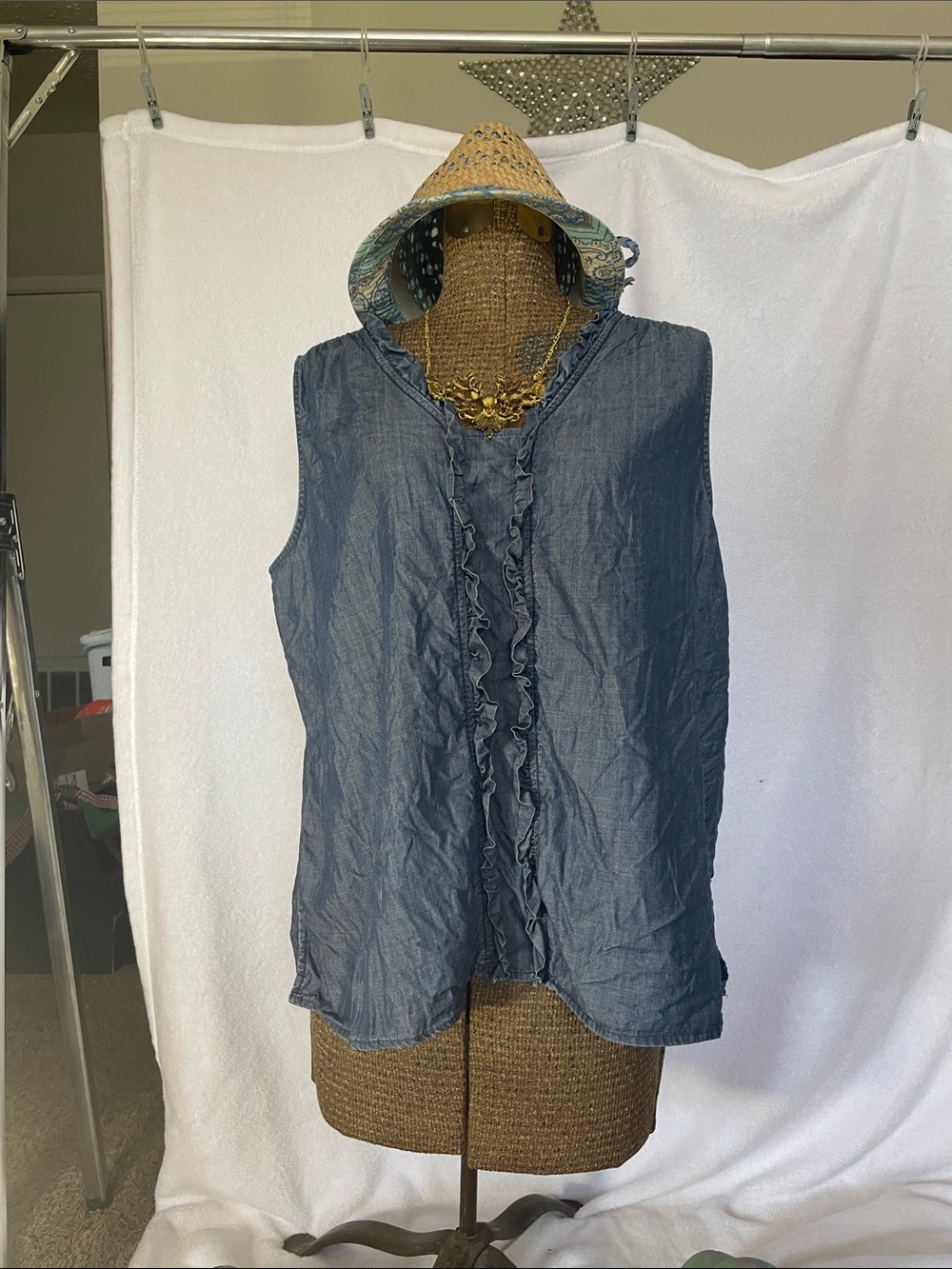 Liz Claiborne Denim-Blue Sleeveless Top